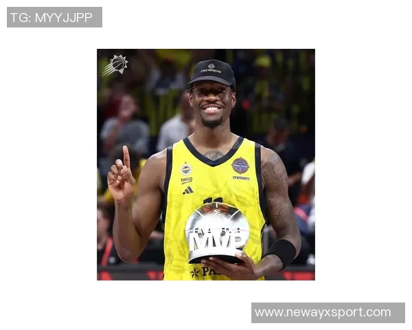 布克出手次数偏少狄龙呼吁他应更加自信展现得分能力