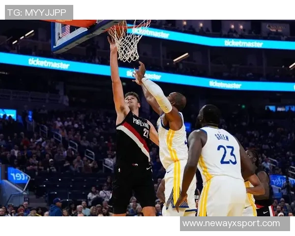 米奇约翰逊：客场挑战增强球队凝聚力与团结精神